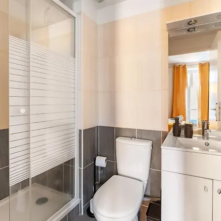 Charming Fully Equipped Near Paris